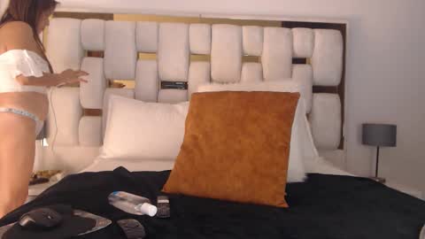 Bella Milf online show from 10-09-25, 11:47