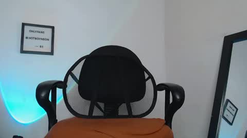 Alex Neon online show from 01-03-25, 05:20