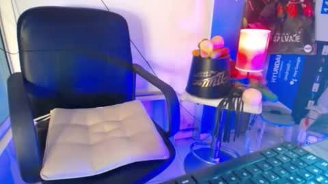 hotbritneyxx online show from 01-30-25, 06:21