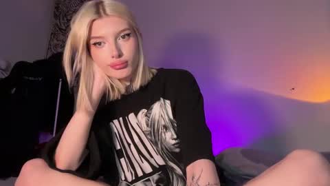 Snapshot of hotchubently chatting on 10-10-25, 07:35 hotchubently online show from 10-10-25, 07:35