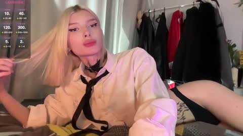 Snapshot of hotchubently chatting on 10-18-25, 07:25 hotchubently online show from 10-18-25, 07:25