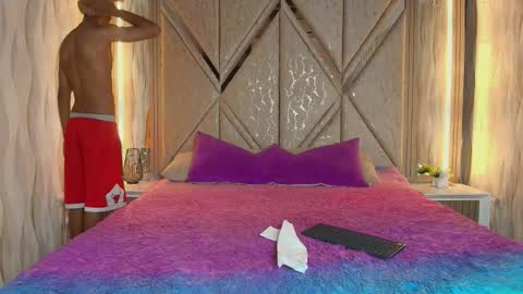 Snapshot of hotcouple_222 chatting on 02-05-26, 07:24 hotcouple_222 online show from 02-05-26, 07:24