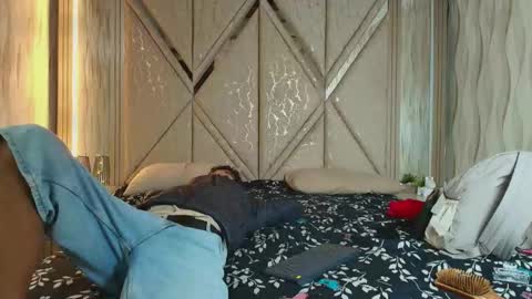 Snapshot of hotcouple_222 chatting on 02-10-26, 07:23 hotcouple_222 online show from 02-10-26, 07:23