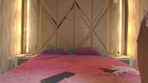 Snapshot of hotcouple_222 chatting on 02-26-26, 07:40 hotcouple_222 online show from 02-26-26, 07:40