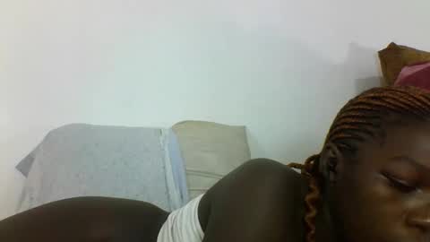 VICTORIA online show from 10-07-25, 06:16