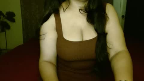 Snapshot of hoteliza6 chatting on 12-13-25, 08:14 Eliza i dont show face in any show online show from 12-13-25, 08:14