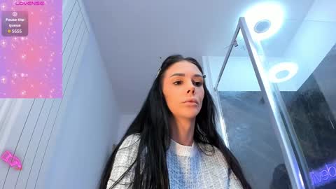 hotfallingdevil online show from 10-13-25, 08:47