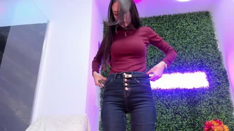 hotfallingdevil online show from 11-23-25, 06:24