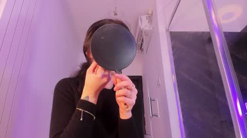 hotfallingdevil online show from 03-03-26, 04:51