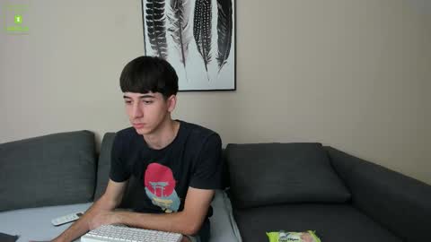 Snapshot of hotflirtyfella chatting on 09-21-25, 05:31 QUENTIN online show from 09-21-25, 05:31