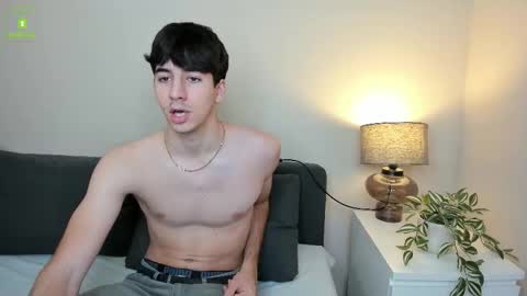 Snapshot of hotflirtyfella chatting on 11-08-25, 06:46 QUENTIN online show from 11-08-25, 06:46