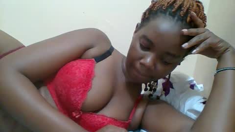 Queen online show from 10-11-25, 07:56