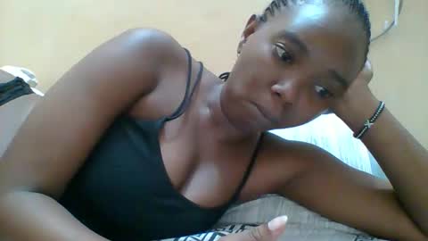 Queen online show from 11-21-25, 05:11