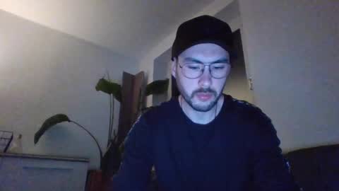 Snapshot of hotguitarplayernaked chatting on 12-28-24, 01:18 hotguitarplayernaked online show from 12-28-24, 01:18