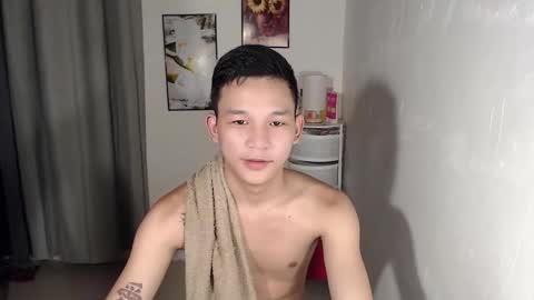 Snapshot of hotguy0503 chatting on 10-18-25, 06:41 hotguy0503 online show from 10-18-25, 06:41