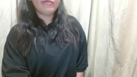 hotiemorenagurl18 online show from 09-11-25, 09:09