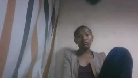 veronique online show from 10-21-25, 03:07