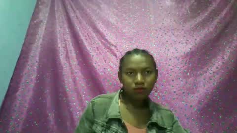 veronique online show from 11-22-25, 03:38