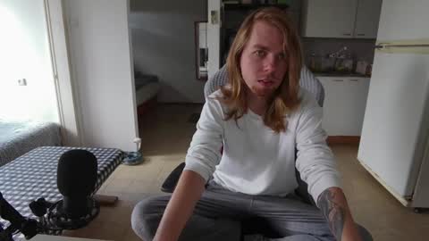 Hikikomori Alex online show from 12-13-24, 11:23