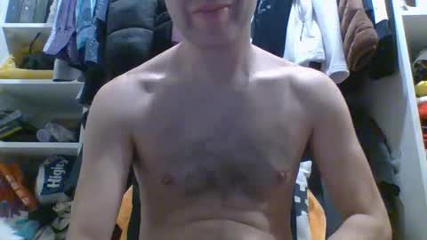 hottitan  twitter Marianoshcam online show from 10-29-25, 03:53