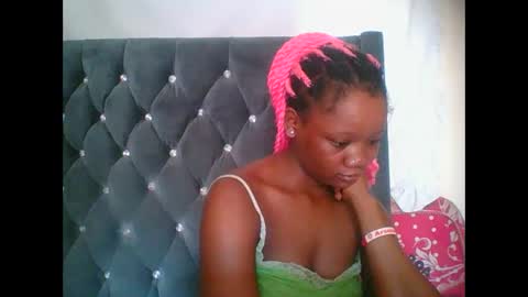 LOYCE online show from 12-17-25, 07:25