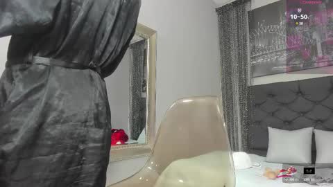 Snapshot of hotkoljeixxx chatting on 02-18-25, 03:53 Hotkoljei online show from 02-18-25, 03:53