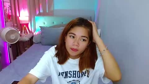 Snapshot of hotlayla_ chatting on 12-31-24, 07:10 Layla online show from 12-31-24, 07:10