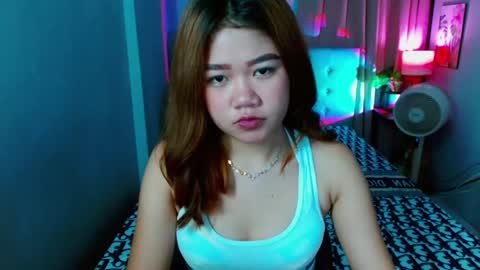 Snapshot of hotlayla_ chatting on 02-04-25, 02:21 Layla online show from 02-04-25, 02:21