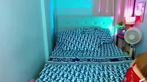 Snapshot of hotlayla_ chatting on 02-07-25, 02:26 Layla online show from 02-07-25, 02:26