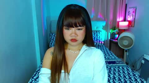 Snapshot of hotlayla_ chatting on 02-16-25, 12:54 Layla online show from 02-16-25, 12:54