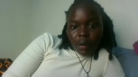 Snapshot of hotlina01 chatting on 02-21-26, 02:18 hotlina01 online show from 02-21-26, 02:18