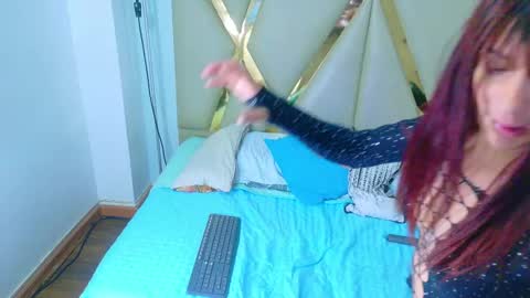 hotlittlechill online show from 10-21-25, 08:09