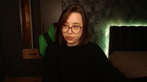Snapshot of hotmariella chatting on 02-12-25, 11:07 hotmariella online show from 02-12-25, 11:07