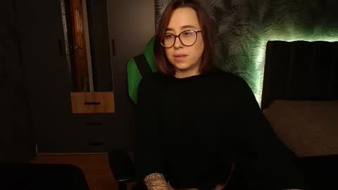 Snapshot of hotmariella chatting on 02-12-25, 02:10 hotmariella online show from 02-12-25, 02:10