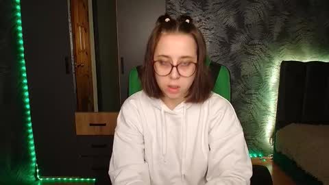 Snapshot of hotmariella chatting on 02-15-25, 12:11 hotmariella online show from 02-15-25, 12:11