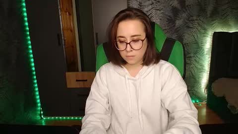 Snapshot of hotmariella chatting on 02-16-25, 03:04 hotmariella online show from 02-16-25, 03:04