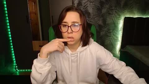 Snapshot of hotmariella chatting on 02-21-25, 01:22 hotmariella online show from 02-21-25, 01:22