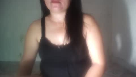 Snapshot of hotmatureladyxxx chatting on 12-17-24, 05:40 hotmatureladyxxx online show from 12-17-24, 05:40