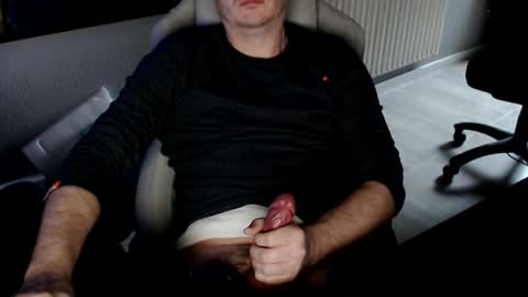 hotnickdk online show from 02-19-25, 07:06