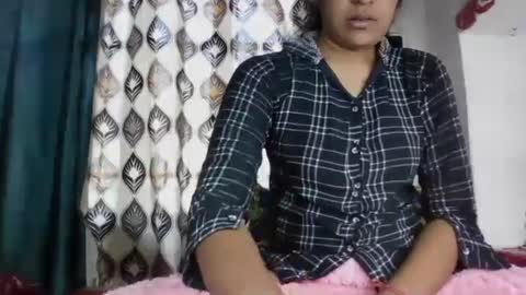 Snapshot of hotnsweetindian chatting on 12-15-24, 07:46 lola online show from 12-15-24, 07:46