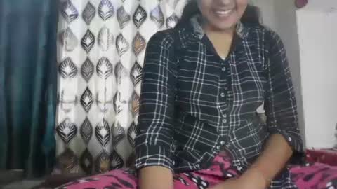 Snapshot of hotnsweetindian chatting on 12-21-24, 08:39 lola online show from 12-21-24, 08:39