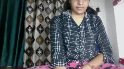 Snapshot of hotnsweetindian chatting on 12-25-24, 01:30 lola online show from 12-25-24, 01:30