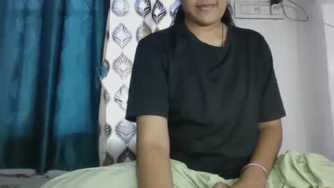Snapshot of hotnsweetindian chatting on 09-30-25, 05:56 lola online show from 09-30-25, 05:56