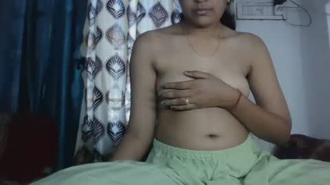 Snapshot of hotnsweetindian chatting on 11-17-25, 05:57 lola online show from 11-17-25, 05:57