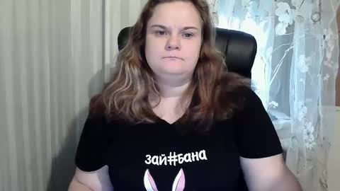 Snapshot of hotpanthers chatting on 10-25-25, 08:55 hotpanthers online show from 10-25-25, 08:55