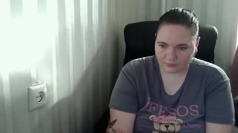 Snapshot of hotpanthers chatting on 10-27-25, 07:23 hotpanthers online show from 10-27-25, 07:23