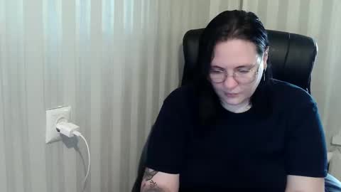 Snapshot of hotpanthers chatting on 10-28-25, 10:30 hotpanthers online show from 10-28-25, 10:30