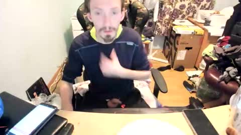 hot online show from 11-19-25, 05:24