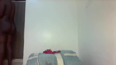 Amalia online show from 11-24-25, 01:11