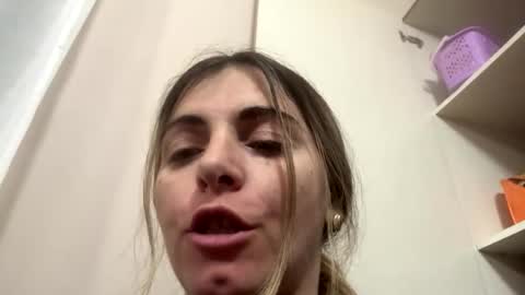 Snapshot of hottalicia2 chatting on 12-16-25, 06:24 hottalicia2 online show from 12-16-25, 06:24